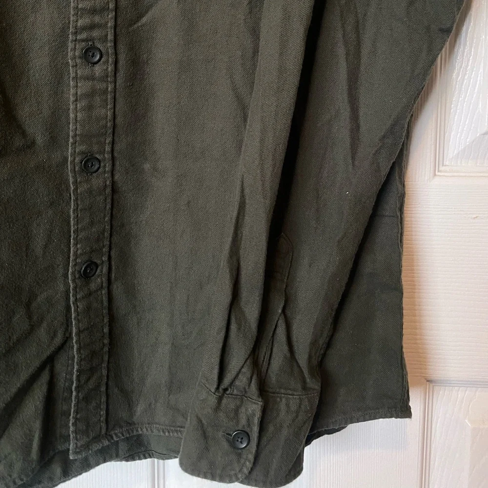 Uniqlo Green Button Up - Picture 4 of 5